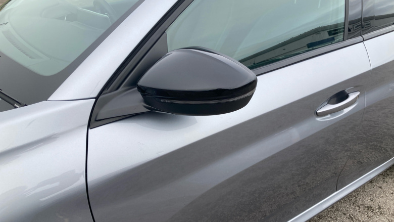 Peugeot 208 1.2 PureTech 100 Allure Premium + 5dr Petrol Hatchback